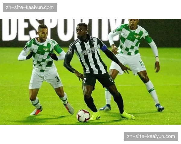 卡尔采夫韦斯利深足锋线 新鹏城进攻端依赖外援发挥